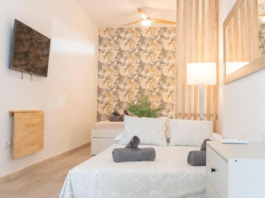 Acogedor Estudio En Triana Con Jacuzzi Y Wifi Seville Ngoại thất bức ảnh