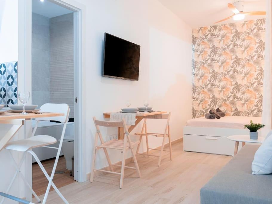 Acogedor Estudio En Triana Con Jacuzzi Y Wifi Seville Ngoại thất bức ảnh