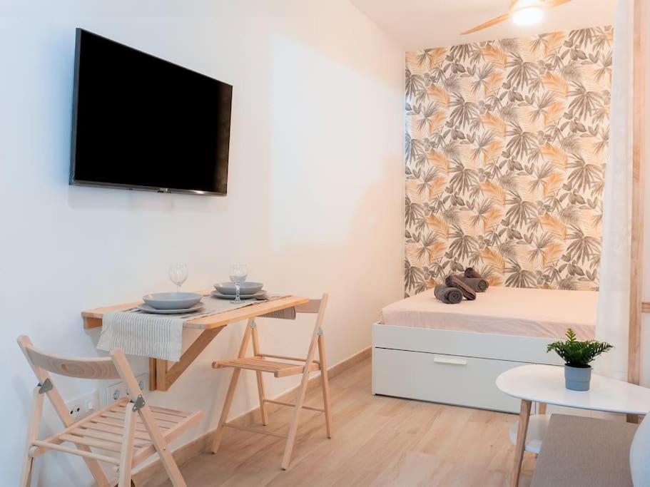 Acogedor Estudio En Triana Con Jacuzzi Y Wifi Seville Ngoại thất bức ảnh