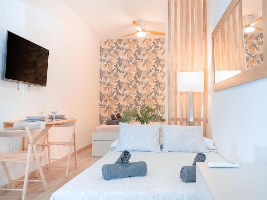 Acogedor Estudio En Triana Con Jacuzzi Y Wifi Seville Ngoại thất bức ảnh